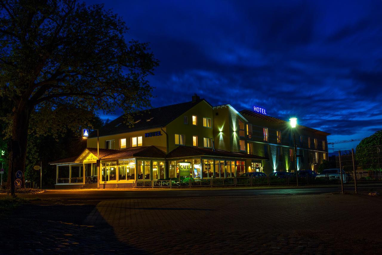 Komfort-Hotel Katerberg Люхов Екстериор снимка