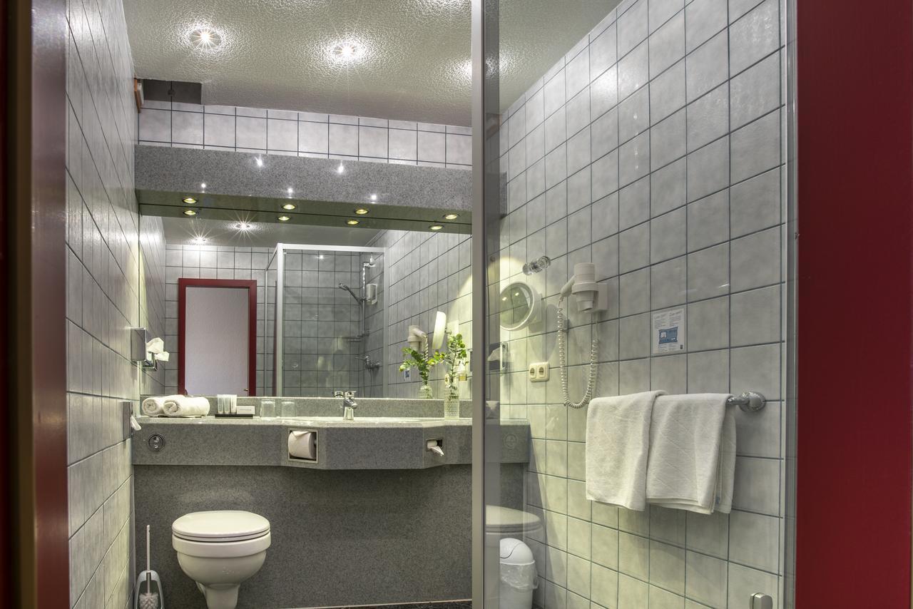 Komfort-Hotel Katerberg Люхов Екстериор снимка